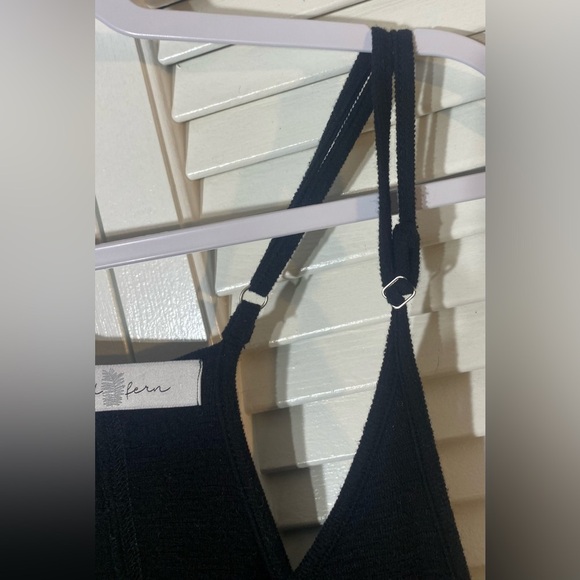 Wild Fern Jumpsuit Size Small Black Stretch Adjustable Straps Pockets Racerback - Picture 6 of 9